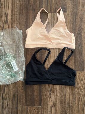 Amazon essentials set of 2 nursing bras.
Size medium new